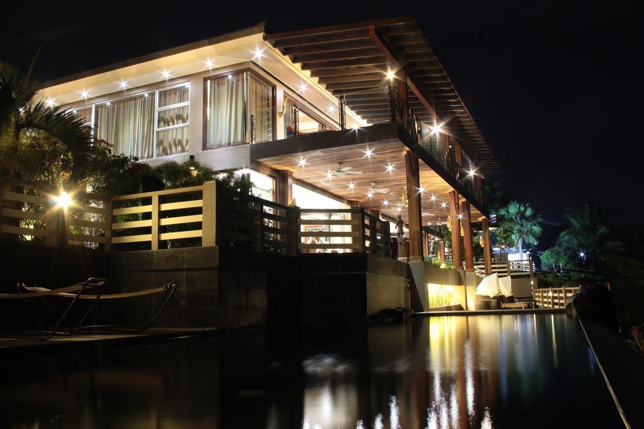 The Oriental Luxury Suites Alfonso Εξωτερικό φωτογραφία
